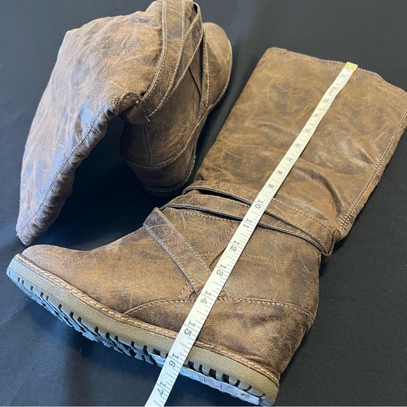 Stylish Brown Wedge Boots Size 8 from Yellow Shoes NWT - Picture 12 of 12